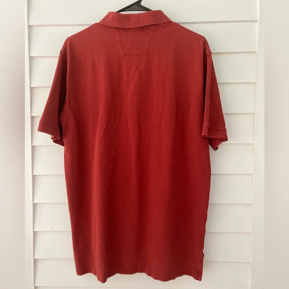 Perlis | Classic Two-Button Polo Size Medium - Picture 2 of 4